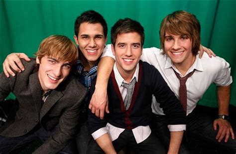 Nickelodeon S Big Time Rush Is About Boy Bands Flirting And