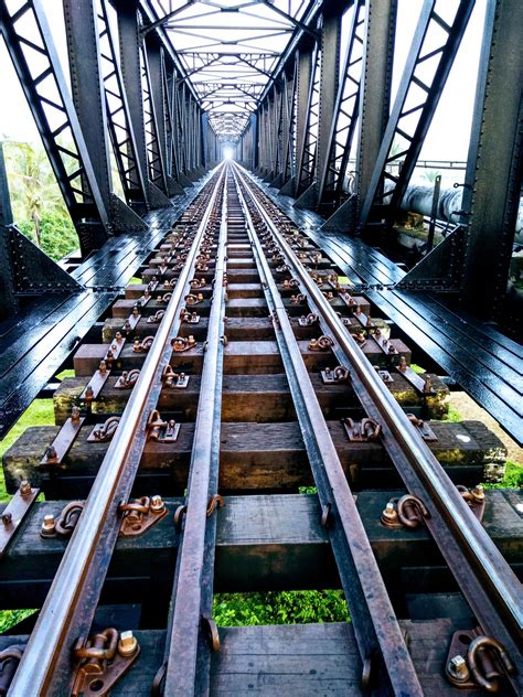 1000 Beautiful Train Tracks Photos · Pexels · Free Stock Photos