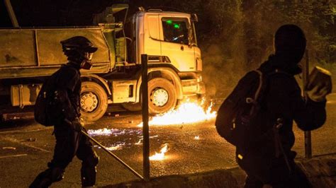 hong kong protests man dies after being hit by hard object during protests dailymailgh