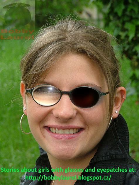 pin von bobby laurel auf girls with glasses brillen frauen sexy beine brille