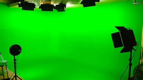 What Is Green Screen And Chroma Keying Digital Signage Technologies