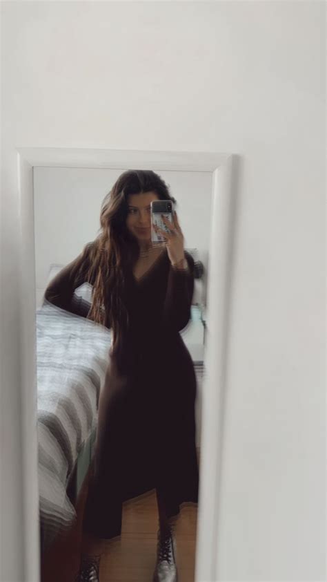 Blurry Mirror Selfie Blurry Scenes
