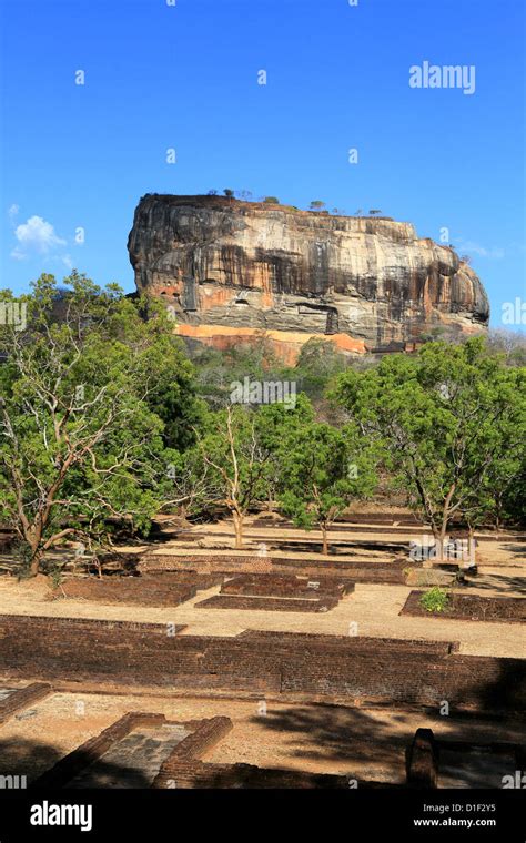 Sigiriya Lions Rock Ancient Fortress And Palace Ruin In Sigiriya Sri