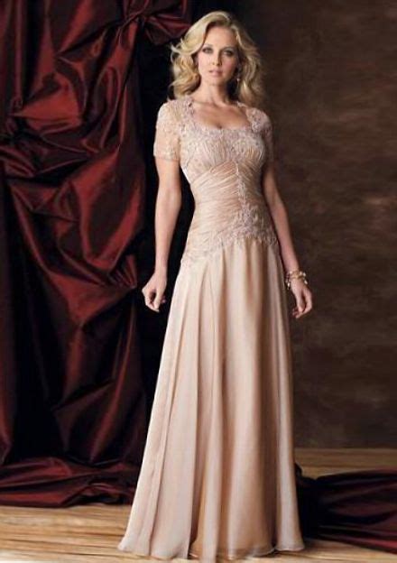 Picking out a wedding guest dress can be truly confusing not to mention daunting when you know the day is slowly approaching. Wedding Dresses for Older Brides over 40, 50, 60, 70 ...