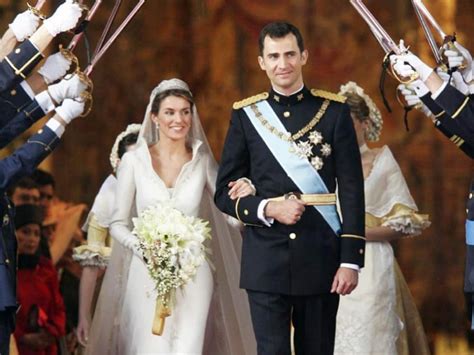 The Royal Touch Queen Letizias 8 Million Wedding Dress