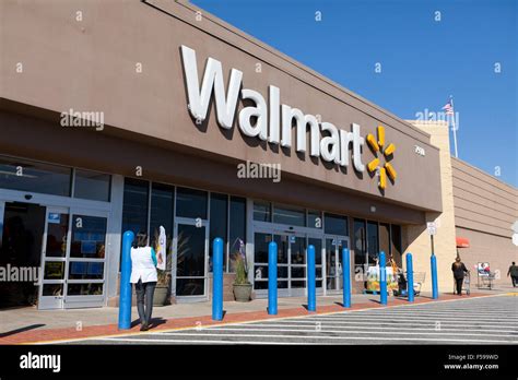 Walmart Store Front 2022