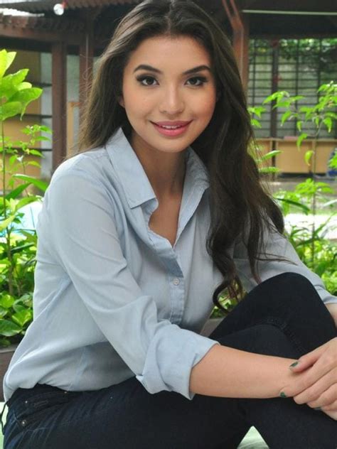 Picture Of Manohara Odelia Pinot