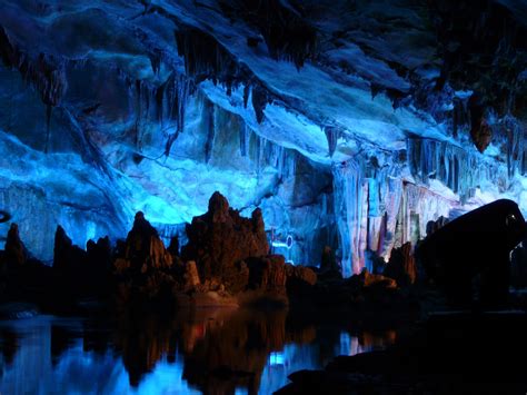 Our Amazing Planet Earth Reed Flute Cave