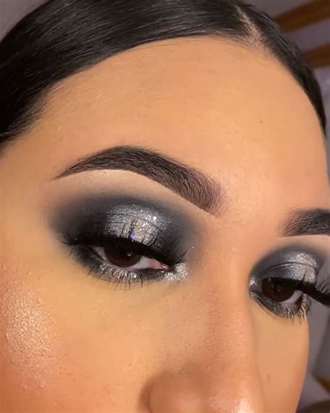 Silver Glam Makeup Look Video Maquillaje De Ojos De Noche Sombra