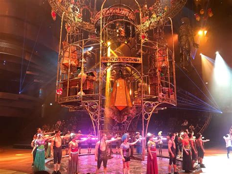 シルクドゥソレイユを大成功に導いた世界的名演出家フランコ・ドラゴーヌが手掛ける ラペール（la Perle Dubai） をドバイの専用劇場で