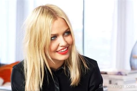 Lara Bingle Blonde Hairstyle Super Wags Hottest Wives And