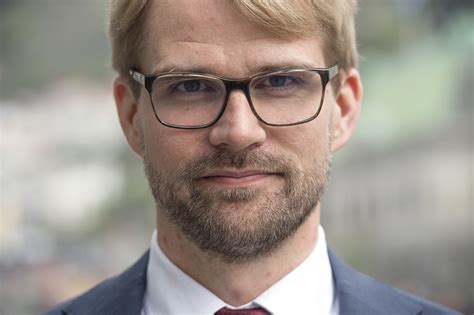 Warloe fungerte som byrådsleder og byråd for kultur og næring i hennes fravær, mens hans edvard det tiltrådte som bergens fjerde byråd 31. Bergen kommune innskjerper smitterestriksjoner - brudd på ...