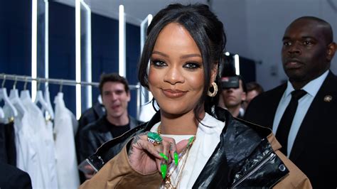 Rihanna Net Worth How Much Money Has Artist Fenty Co Owner Made In