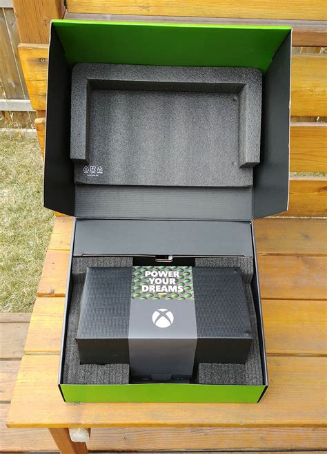 Xbox Series X Unboxing Hardcore Gamer