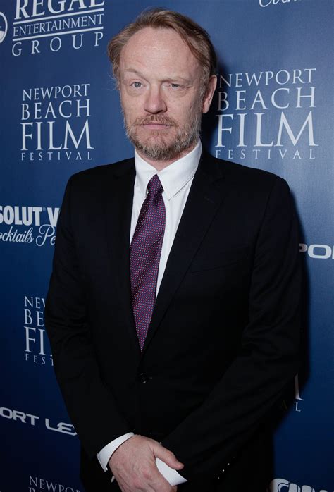 Jared Harris Joined The Poltergeist Reboot As The Host Of Tv Show