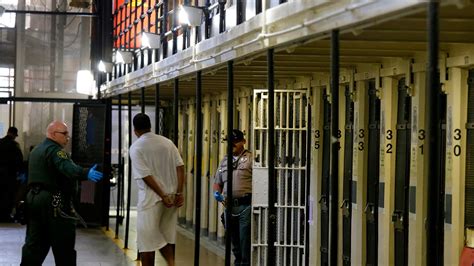 737 Death Row Inmates Receive Reprieve With Calif Moratorium