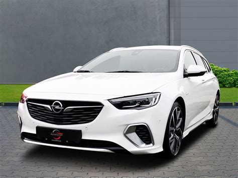 Tasarımda agresif detayların yanında kalite seviyesi de son derece yüksek görünüyor. Opel Insignia B ST 2.0 GSi 4x4 +LEDER+ | Jahreswagen ...