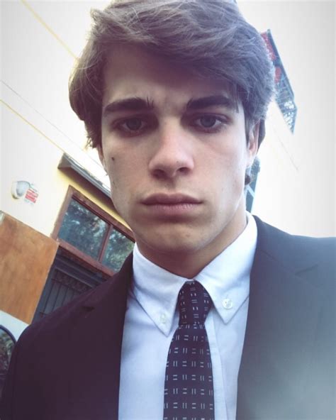 Lorenzo Zurzolo On Instagram La Cravatta Mi Sta Stretta 🙃 Cute