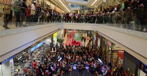 Tschechien markt grenze aktuelle beiträge zum thema video. Vom Kaufrausch zur Konsumbrache - Shopping Malls in ...