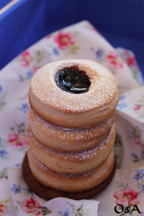 Voglia di un dolcetto semplice e gustoso? Ricetta biscotti occhi di bue | Ricette, Ricetta biscotto ...