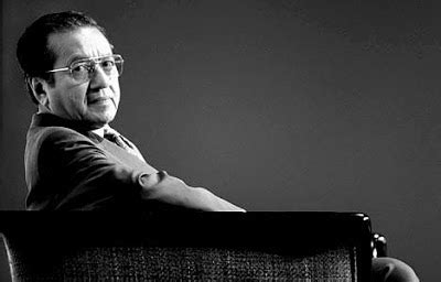 Mahathir bin mohamad (born 10 july 1925) is a malaysian politician who was during mahathir's tenure as prime minister, malaysia experienced rapid modernisation and economic growth, and his government initiated a series of bold. Biodata Perdana Menteri Malaysia 1,2,3,4,5,6
