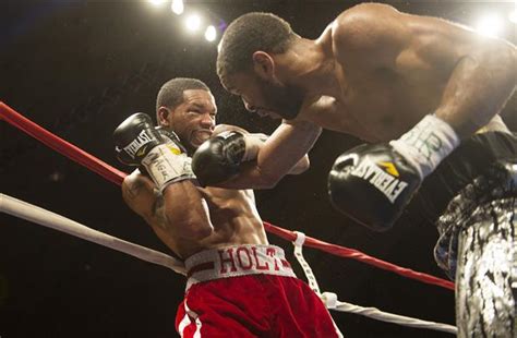Ko Digest Lamont Peterson Thrashes Kendall Holt In A Capital Performance