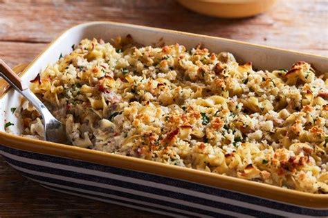 With spaghetti and mushroom sauce, and light and dark meat chicken with bell peppers, ree drummond's casserole is like two meals in one. The Pioneer Woman's Must-Try Casserole Recipes in 2020 ...