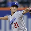 Zack Greinke Breaks Record for Consecutive Starts Allowing 2 Earned ...