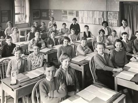 Year 6 Classrooms In The 1950s