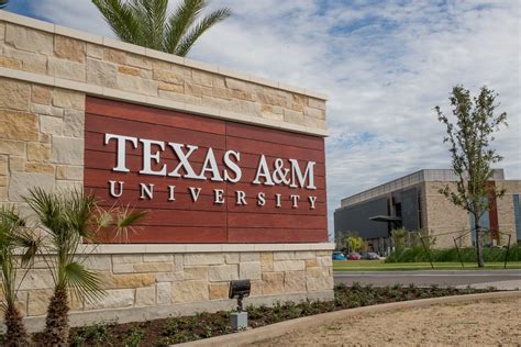 State Leaders Dedicate Texas Aandm Higher Education Center In Mcallen