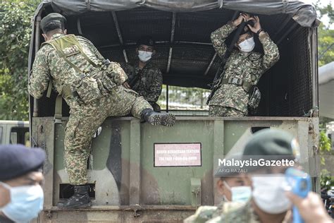 Koperasi juga dipahami sebagai badan hukum yang didirikan berdasar asas kekeluargaan. Tentera dan Polis PDRM Siap Sedia Ops Covid-19 #Day5