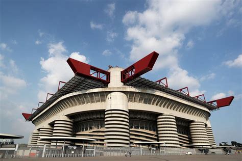 Juventus football club) เป็นสโมสรฟุตบอลที่ใหญ่ที่สุดในเมืองตูริน เป็นสโมสรเก่าแก่สโมสรหนึ่งของประเทศอิตาลี โดยก่อตั้งเมื่อ. โฟกัสเกม มิลาน VS ยูเวนตุส - Italian Serie A News