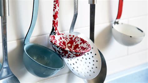 guidelines to use when buying kitchen utensils