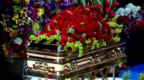 Michael Jacksons Funeral Rip Michael Jackson Photo 10040170
