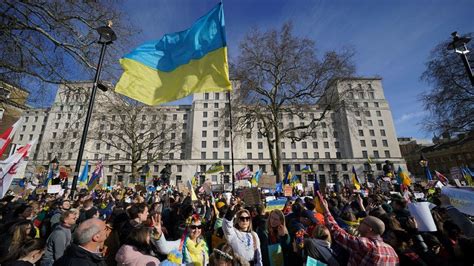 Ukraine Conflict Protests Held Around Uk In Support Of Ukraine Bbc News