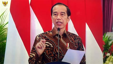 Presiden Ri Jokowi Keluarga Adalah Tiang Negara Times Indonesia