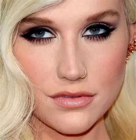 Pin By Alysha Parkhurst On Ke Ha Kesha Makeup Kesha Makeup