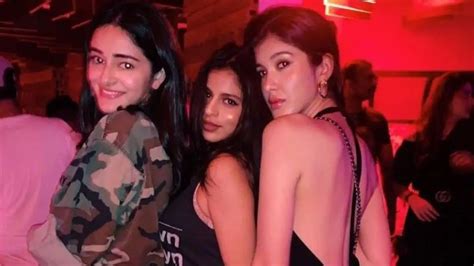 Shanaya Kapoor Parties Hard With Ananya Panday And Navya See Pics