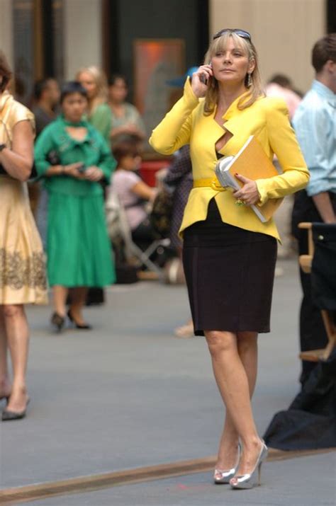 Sex And The Citys Samantha Jones Best Looks From Yellow Jackets To Halter Mini Dresses