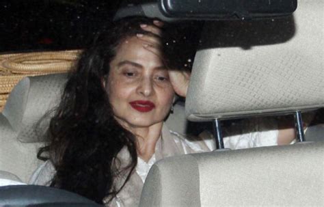 Rekha Without Makeup Looks Damn Bad And Really Oldie Showbiz Bites