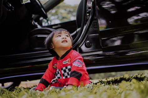 Ist mein kind reif für ein handy? Ab wann Kinder im Auto vorne sitzen dürfen (laut StVO)