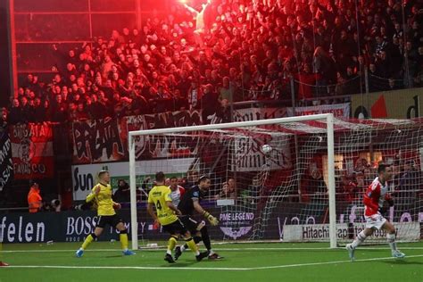 All scores of the played games, home and away stats, standings table. Fakkel brander FC Emmen hangt 18 maanden stadionverbod en ...