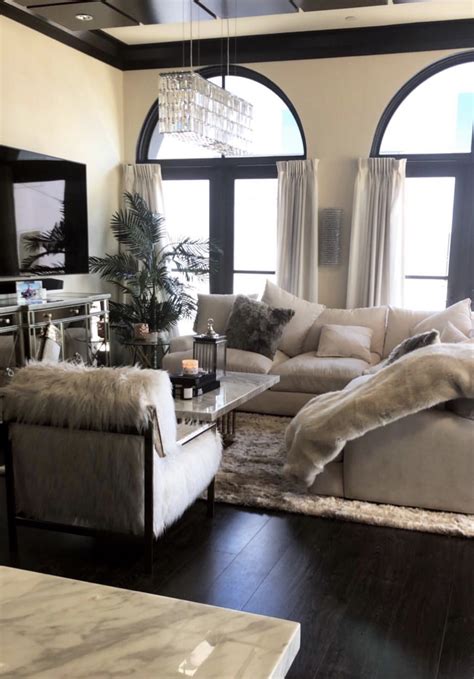 Jackieaina Via Her Instagram Story Of Her Beautiful Los Angeles Home