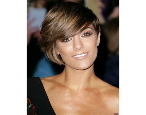 25 The Best Short Haircuts For Small Foreheads