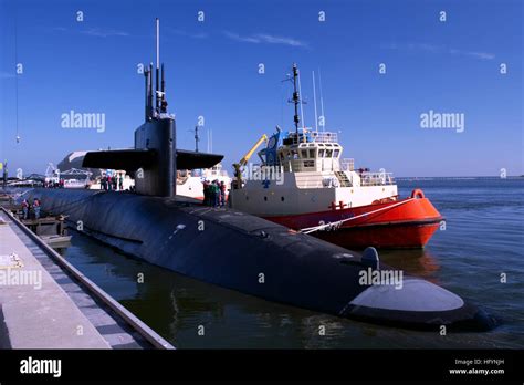 Ballistic Missile Submarine Uss Maryland Hi Res Stock Photography And