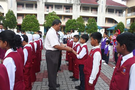 Kami warga sk seri iskandar akan memastikan ketrampilan dan kecemerlangan kurikulum, sahsiah, kokurikulum, sukan dan kepimpinan tercapai dalam pendidikan. Sekolah Kebangsaan Seri Mutiara: Majlis Perlantikan ...