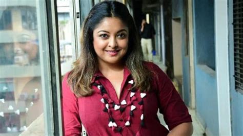 Bollywood S Metoo Tanushree Dutta Accuses Nana Patekar Of Sexual Harassment