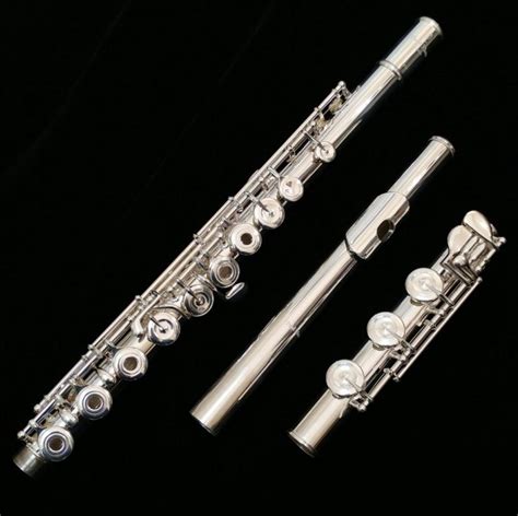 pearl 665 series quantz flute with upgraded forza headjoint