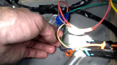 Car radio battery constant 12v+ wire: Wiring trailer lights on a 2000 Pontiac Bonneville - YouTube