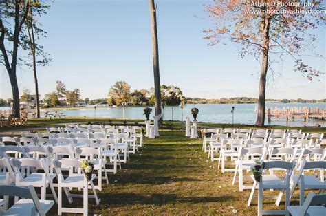 Lakeside Wedding At Buckeye Lake Winery Buckeye Lake Lakeside Wedding